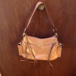 single strap100% vinyl shoulder bag w/side pockets & more pockets tan-ish COLOR